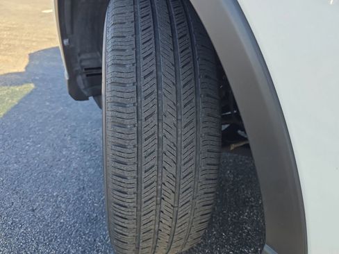 Used 2018 Toyota RAV4 LE image 27