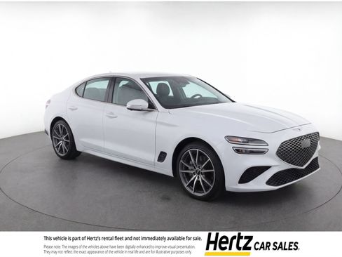 Used 2025 Genesis G70 2.5T image 1