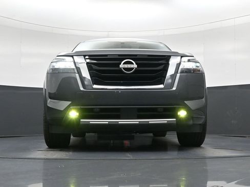 Used 2022 Nissan Pathfinder Platinum w/ Cargo Package FWD image 18