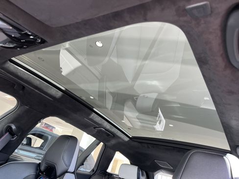 New 2026 BMW M5 Touring image 13