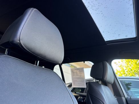 Used 2020 BMW X5 M50i AWD/4WD image 27