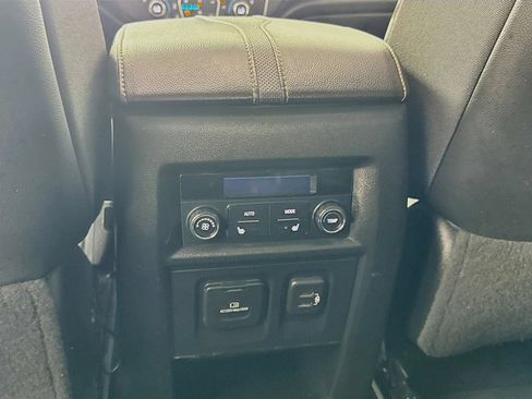 Used 2020 Chevrolet Traverse Premier w/ Redline Edition FWD image 32