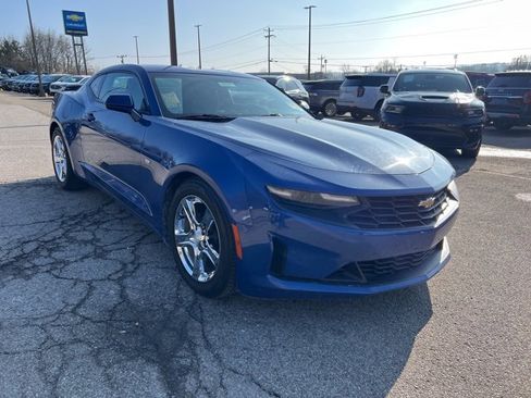 Used 2023 Chevrolet Camaro LT image 2