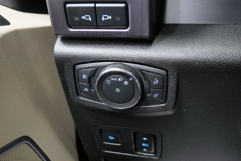 Used 2021 Ford F250 Limited w/ FX4 Off-Road Package AWD/4WD image 29