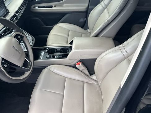 Certified 2022 Lincoln Corsair FWD image 17