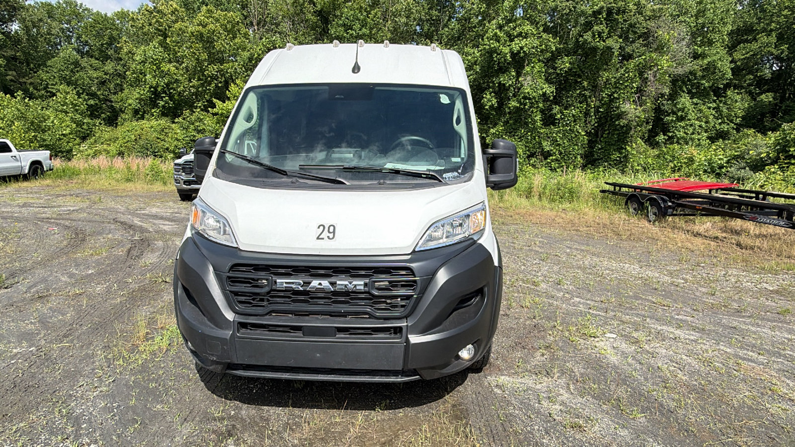 Used 2024 RAM ProMaster 2500 w/ Convenience Group FWD image 3