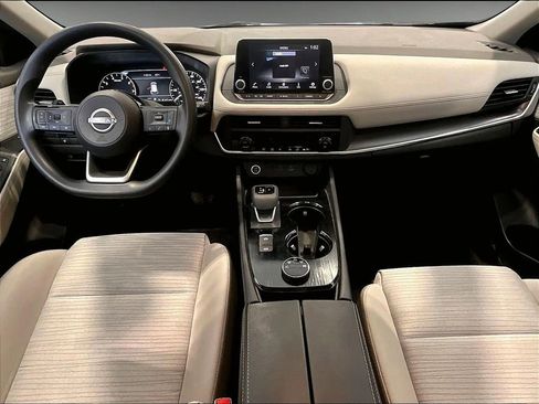 Used 2023 Nissan Rogue SV image 16