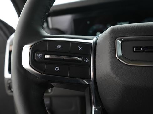Used 2025 GMC Yukon Denali AWD/4WD image 31