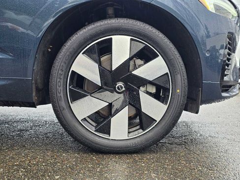 Certified 2023 Volvo XC60 T8 Plus w/ Climate Package image 9