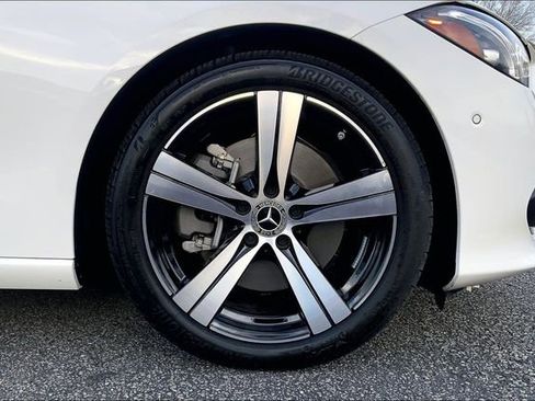 Used 2025 Mercedes-Benz C 300 4MATIC Sedan image 9