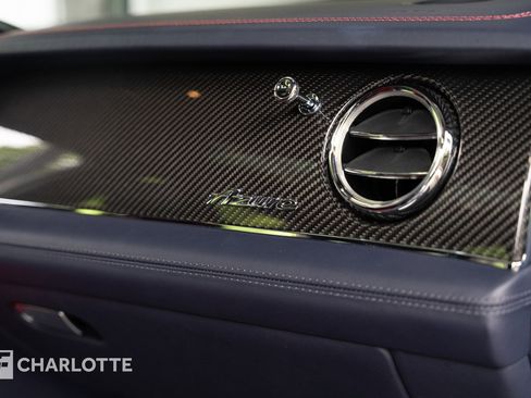 Used 2023 Bentley Bentayga Extended Wheelbase image 35