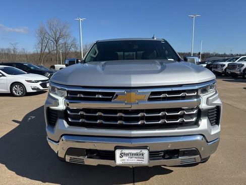Used 2022 Chevrolet Silverado 1500 LTZ w/ LTZ Convenience Package II image 11