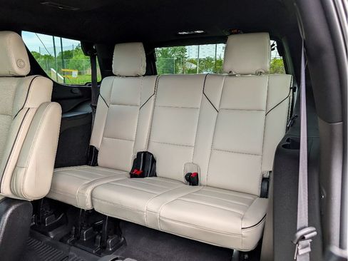 Used 2021 Cadillac Escalade Sport w/ Driver Assist Tech Package AWD/4WD image 14