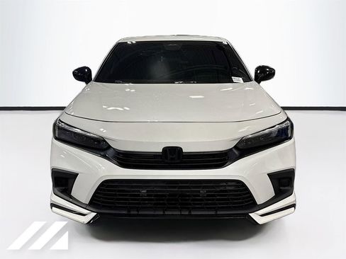 Used 2023 Honda Civic Sport image 2
