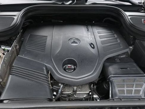 Used 2023 Mercedes-Benz GLS 450 4MATIC image 33