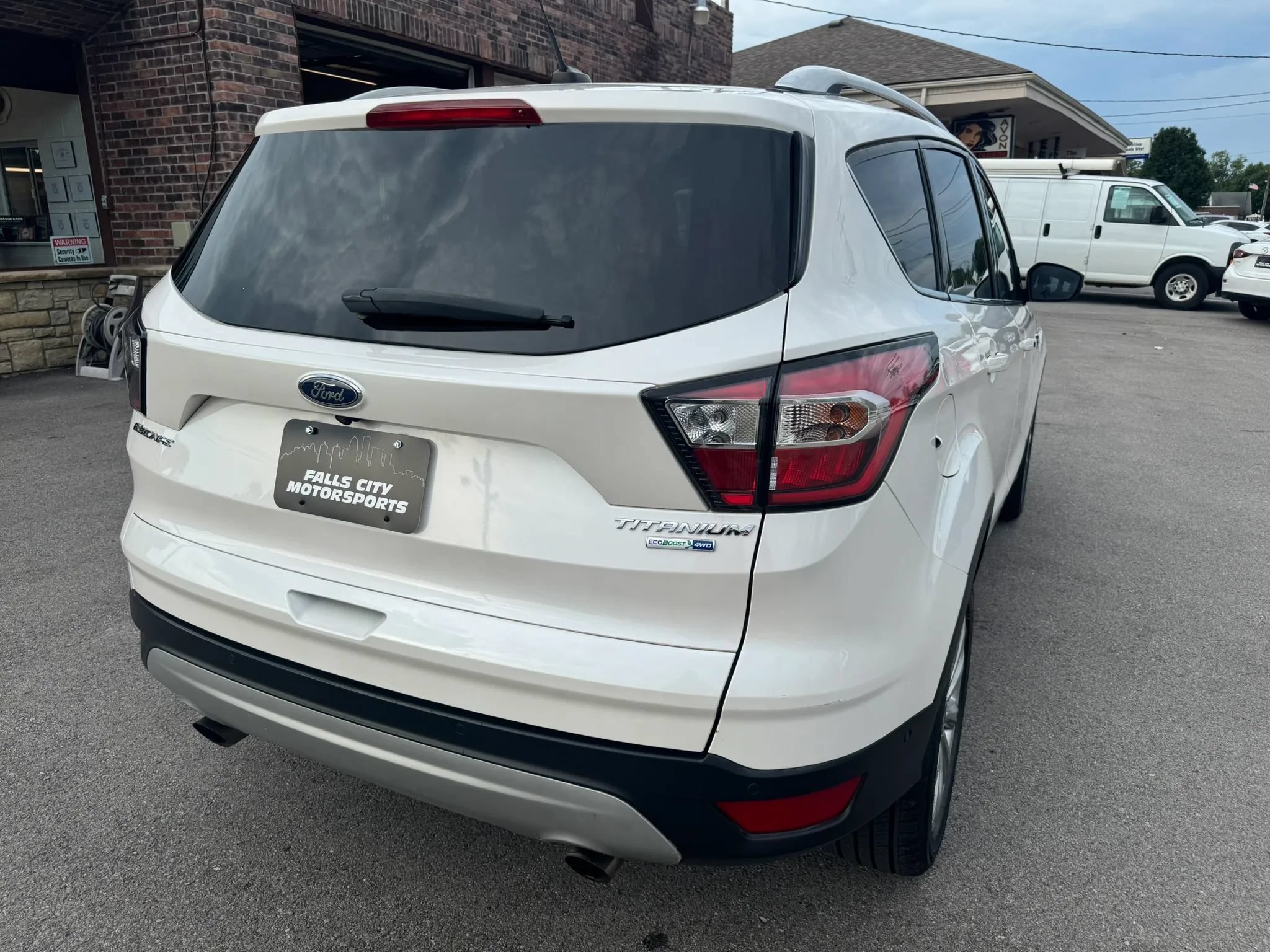 Used 2017 Ford Escape Titanium w/ Equipment Group 301A AWD/4WD image 12