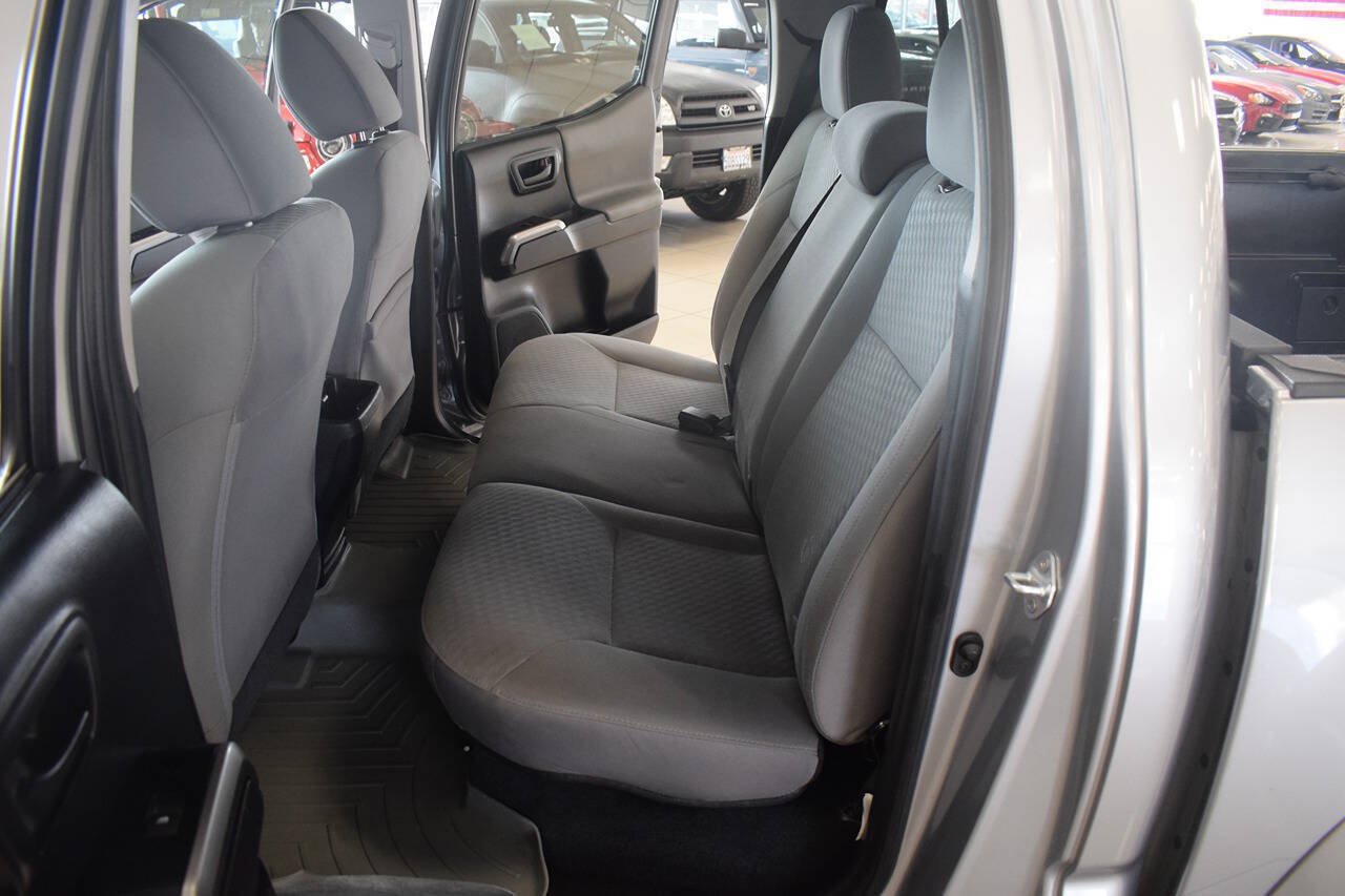 Used 2021 Toyota Tacoma SR5 w/ Technology Package AWD/4WD image 58