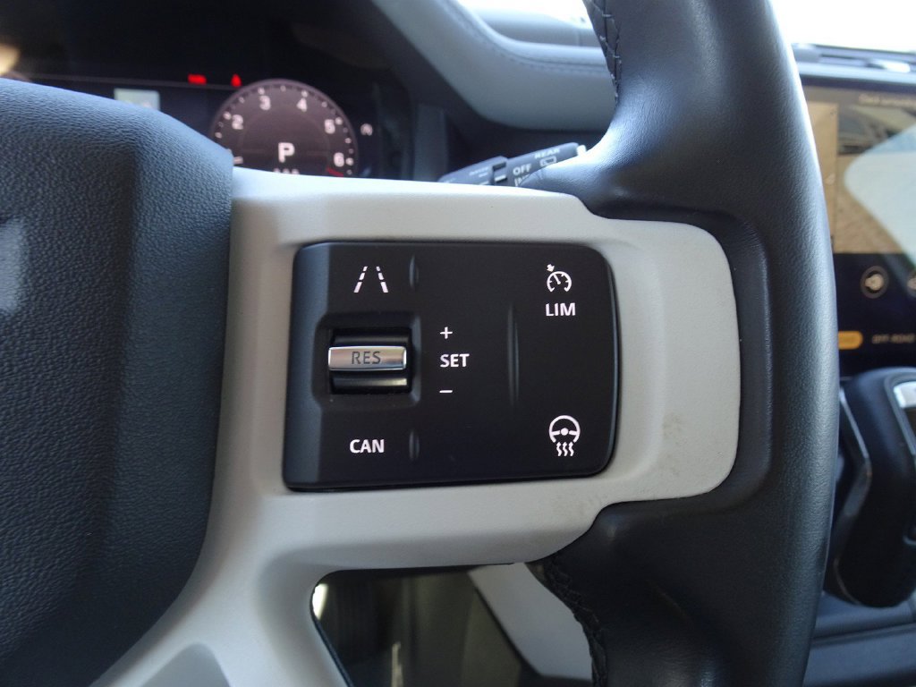 Used 2023 Land Rover Defender 130 SE AWD/4WD image 25