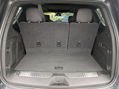 Used 2023 Chevrolet Tahoe Z71 w/ Luxury Package image 7