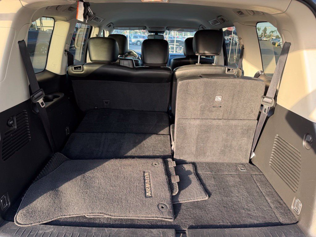 Used 2024 Nissan Armada SV RWD image 9