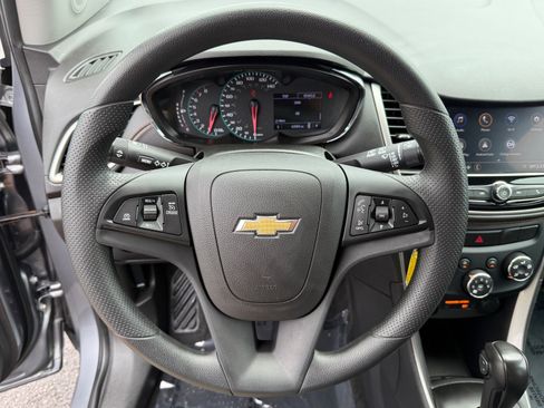 Used 2020 Chevrolet Trax LS w/ Tint and Cruise Package FWD image 14