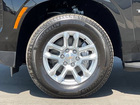 Used 2026 Chevrolet Tahoe 4WD image 39
