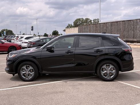 Certified 2026 Honda HR-V LX image 3
