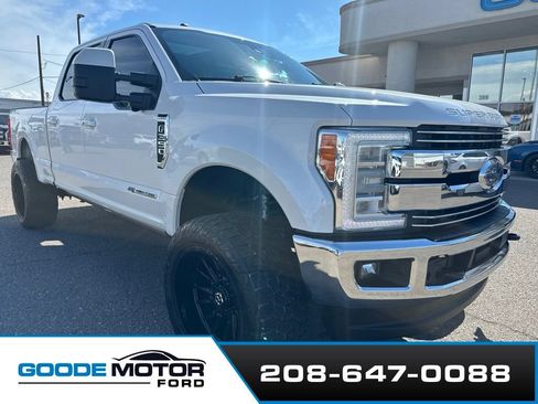 Used 2017 Ford F350 Lariat w/ Lariat Ultimate Package AWD/4WD image 3