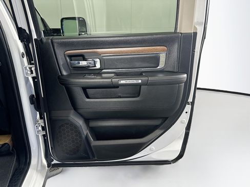 Used 2017 RAM 1500 Laramie w/ Convenience Group AWD/4WD image 31