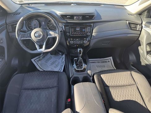 Used 2020 Nissan Rogue SV image 12