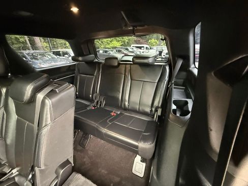 Used 2020 Ford Expedition XLT w/ Equipment Group 202A AWD/4WD image 40
