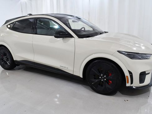 Used 2025 Ford Mustang Mach-E GT image 5