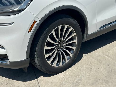Used 2022 Lincoln Aviator Reserve RWD image 9