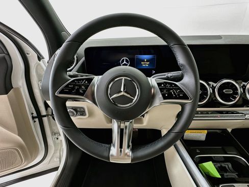 New 2026 Mercedes-Benz GLA 250 image 12