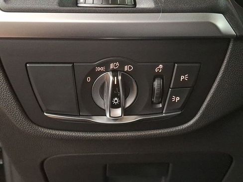 Used 2025 BMW X4 xDrive30i image 25