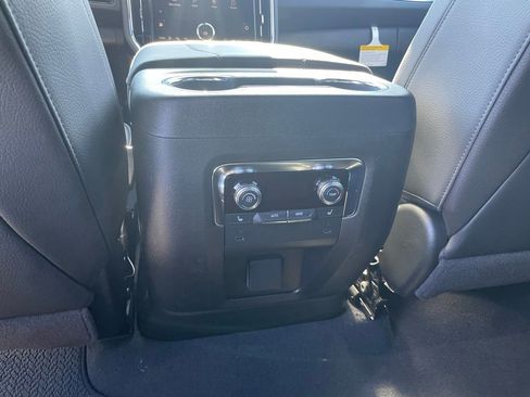 New 2026 GMC Yukon XL Denali w/ Sun & Power Step Package AWD/4WD image 24
