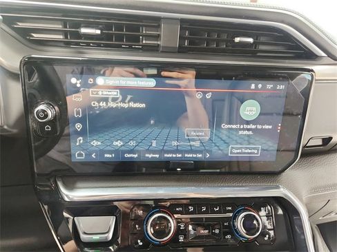 Used 2025 GMC Sierra 3500 Denali w/ Technology Package image 28