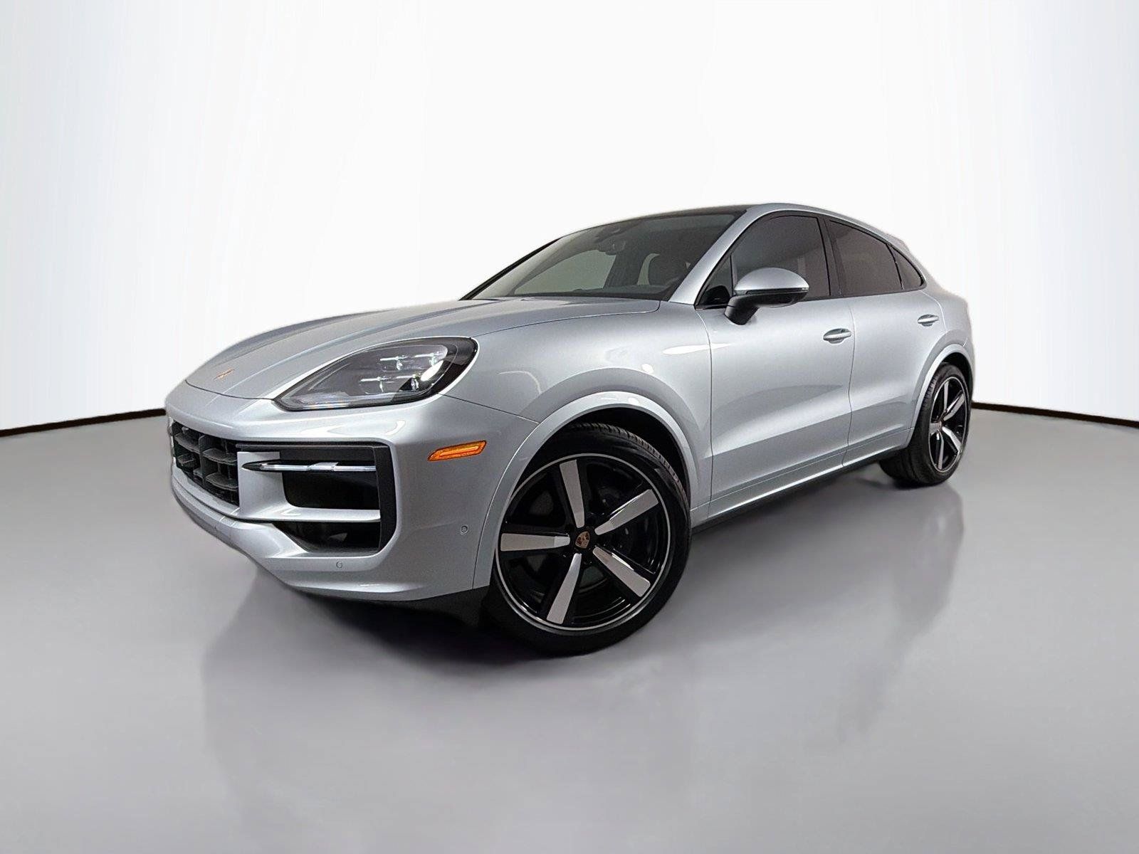 Certified 2025 Porsche Cayenne Coupe AWD/4WD image 1
