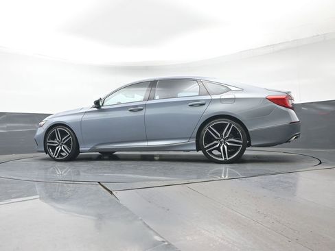 Used 2021 Honda Accord Touring image 35