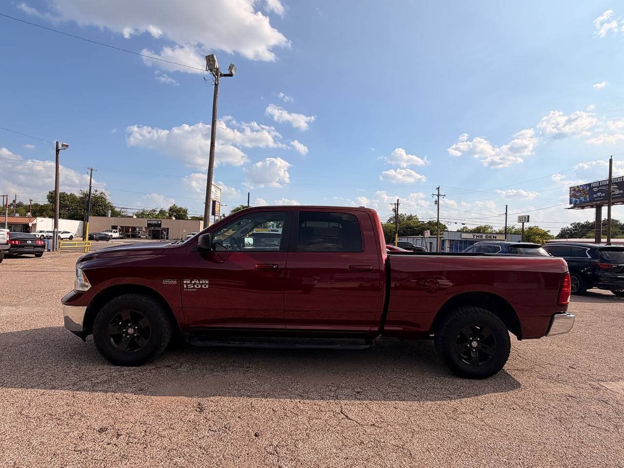 Used 2019 RAM 1500 Classic SLT RWD image 9