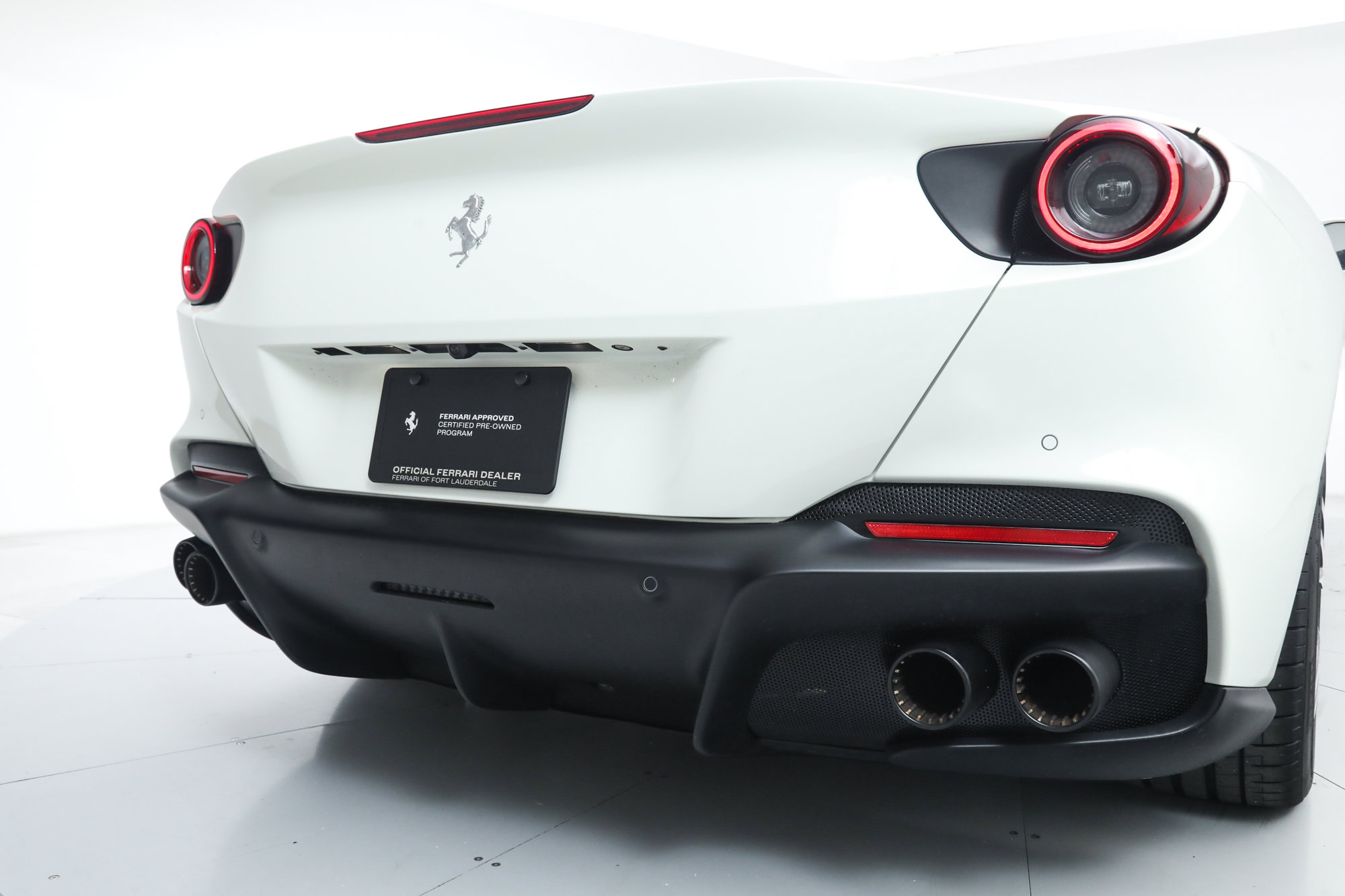 Certified 2023 Ferrari Portofino M RWD image 19