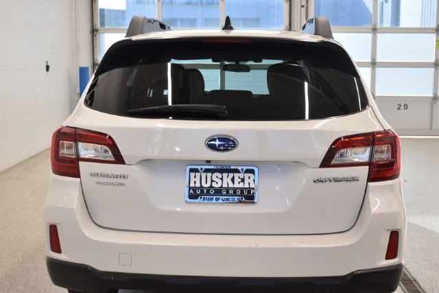Used 2016 Subaru Outback 2.5i Premium AWD/4WD image 11