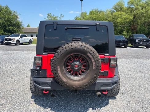 Used 2016 Jeep Wrangler Unlimited Rubicon w/ Dual Top Group AWD/4WD image 9