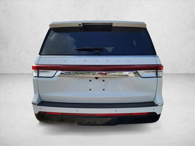Used 2023 Lincoln Navigator L Reserve AWD/4WD image 6