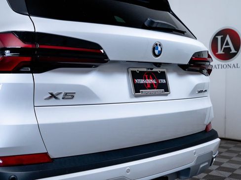 Used 2024 BMW X5 xDrive40i w/ Premium Package AWD/4WD image 11