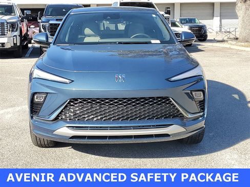 Certified 2024 Buick Envista Avenir image 2