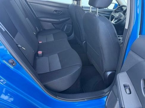Used 2025 Nissan Sentra SV FWD image 11