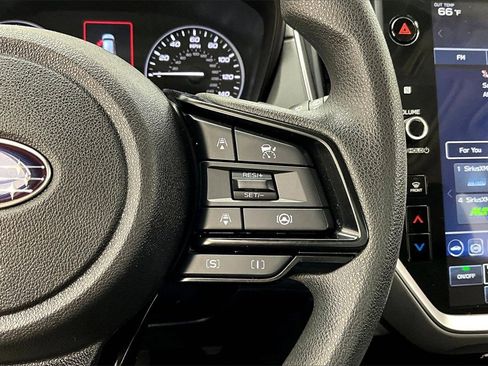 Used 2024 Subaru Crosstrek 2.0i Premium image 19