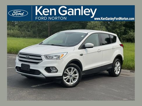 Certified 2019 Ford Escape SE AWD/4WD image 1