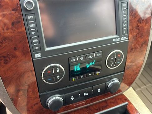 Used 2014 Chevrolet Tahoe LTZ image 20